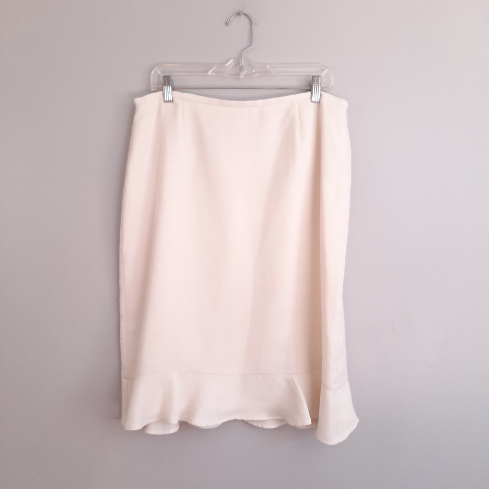 JM Collection Cream Flared Hem Skirt